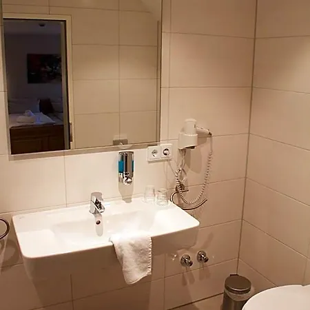 Otel Weinhaus Moehle Bad Oeynhausen