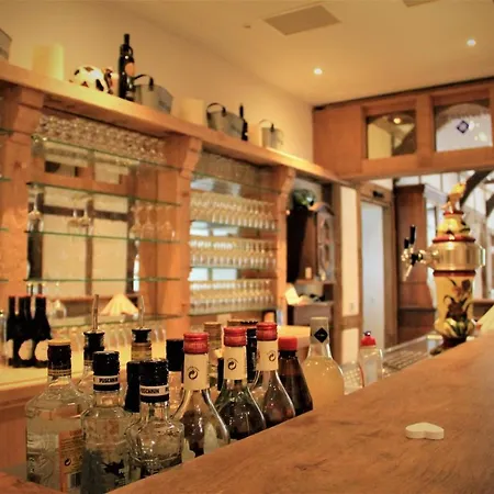 Weinhaus Moehle 3* Бад-Эйнхаузен