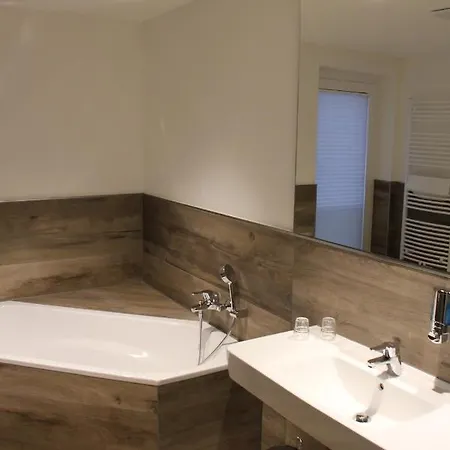 Weinhaus Moehle Otel 3*